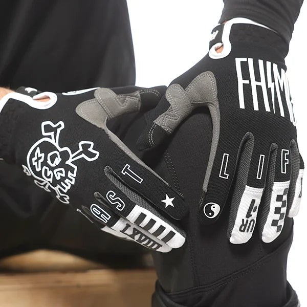 Load image into Gallery viewer, כפפות רכיבה פסטהאוס ספיד סטייל שחור/לבן Fasthouse Speed Style The Bird V25