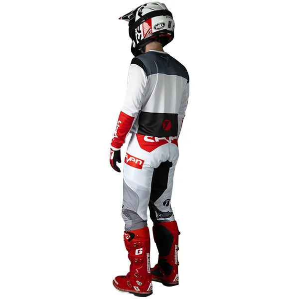 Load image into Gallery viewer, חליפת רכיבה סבן ריבל אדום/אפור/לבן Seven Rival Barrack V24 White