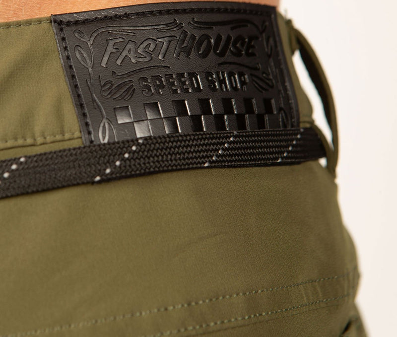 Load image into Gallery viewer, מכנס רכיבה קצר לאופני שטח פסטהאוס ירוק זית Kicker Short - Olive