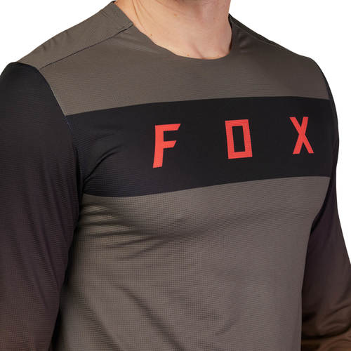 חולצת רכיבה ארוכה לאופניים פוקס דיפנד חום FOX Defend LS Cekt V24