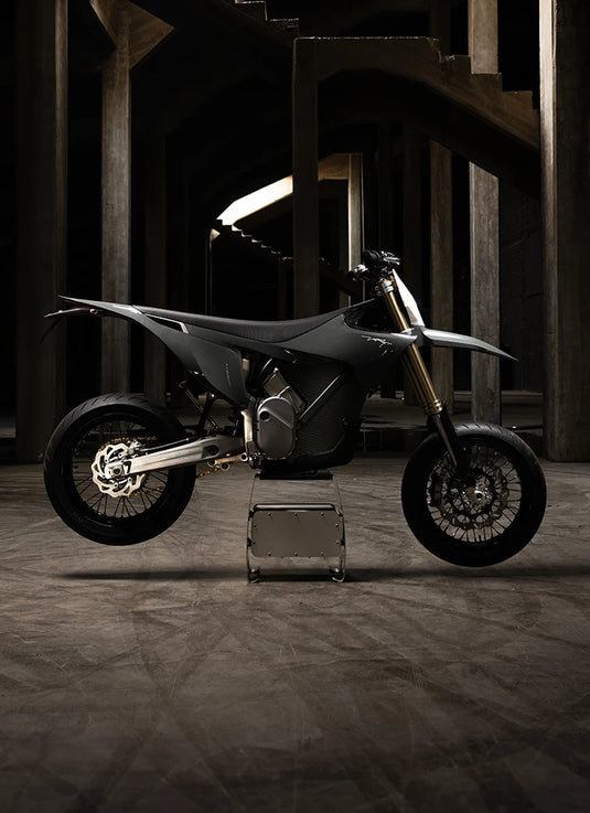 אופנוע חשמלי סטארק וארג סופרמוטו ברישוי צהוב Stark varg 60HP 2025